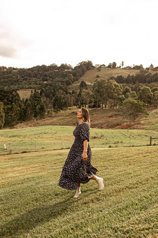 FLORES TIERED SHIRRED DRESS - BLACK