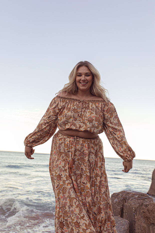 CREAM CELESTIAL CROP BLOUSE