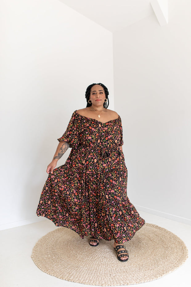 [PRE-ORDER] SECRET GARDEN GOWN - BLACK